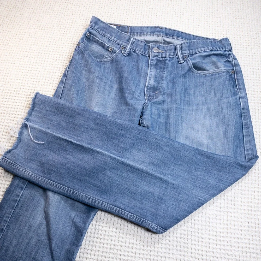 Levis 514 Straight Fit Jeans Mens 33x30 Blue Denim Raw Hem Cutoff Casual Pants